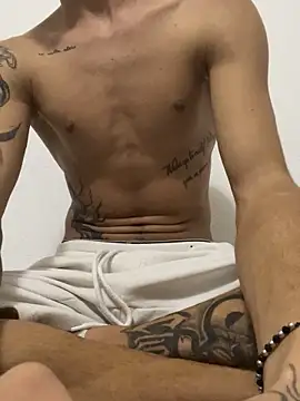 Snapshot of hardboy567 chatting on 10/30/25, 05:02 hardboy567 online show from 10/30/25, 05:02