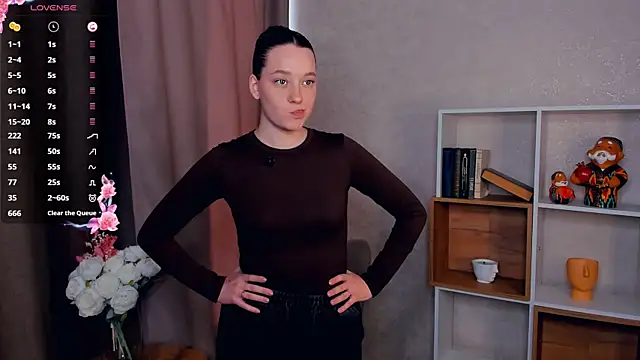 LaraeWernecke online show from 11/03/25, 06:14