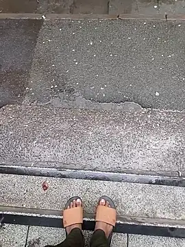 Snapshot of StrangeEye722 chatting on 11/14/25, 12:26 StrangeEye722 online show from 11/14/25, 12:26