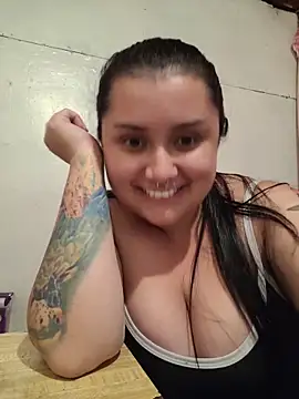 Snapshot of CurvyNoir chatting on 05/13/26, 03:26 CurvyNoir online show from 05/13/26, 03:26