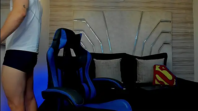 MAXTHOMSON online show from 02/02/26, 04:33