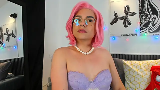 Cloe Bonne online show from 12/14/25, 07:40