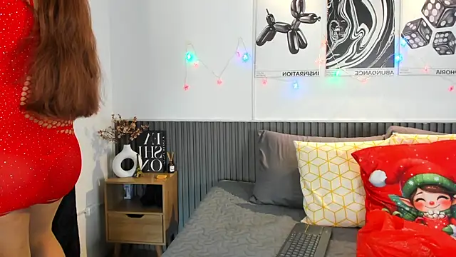 Cloe Bonne online show from 12/15/25, 07:40