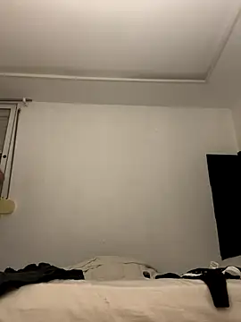 Snapshot of Zaskeee chatting on 10/31/25, 01:50 Zaskeee online show from 10/31/25, 01:50