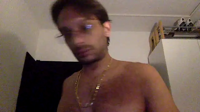 Snapshot of Zaskeee chatting on 12/14/25, 08:35 Zaskeee online show from 12/14/25, 08:35