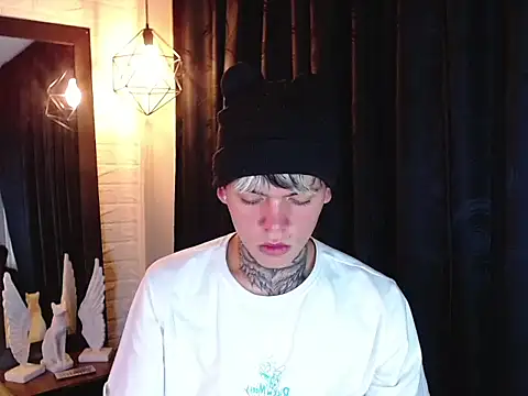 frankboyx online show from 11/12/25, 07:24