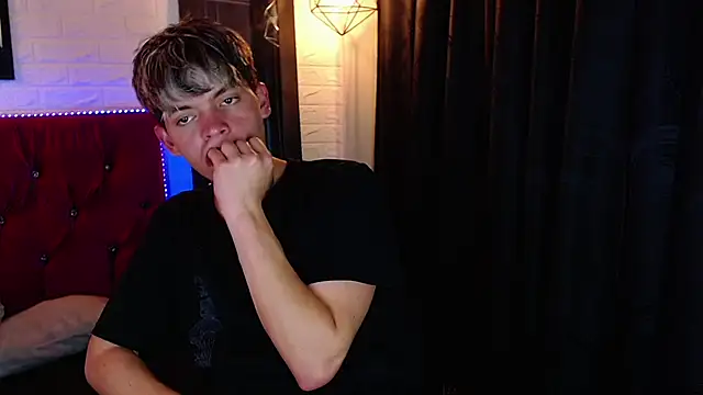 frankboyx online show from 11/17/25, 08:14