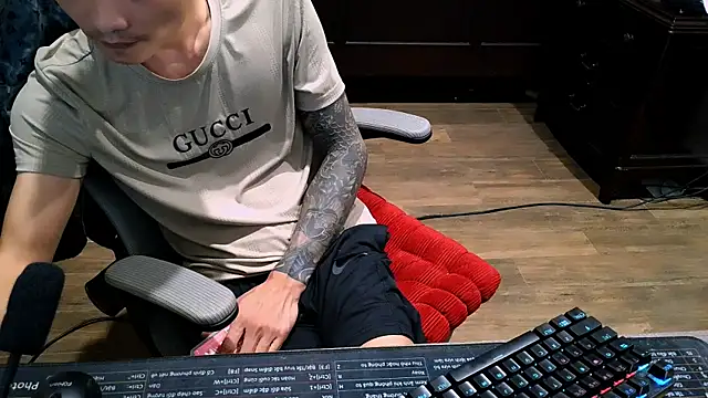  lulu9999  online show from 11/30/25, 02:21