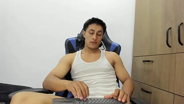 dorman boy online show from 11/02/25, 06:38