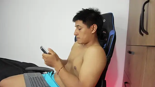 dorman boy online show from 11/13/25, 04:11