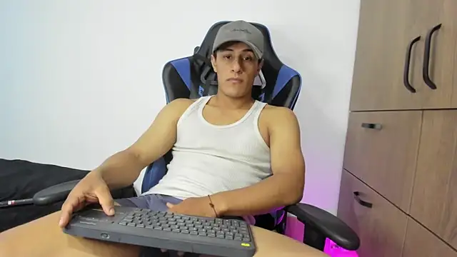 dorman boy online show from 11/22/25, 03:33