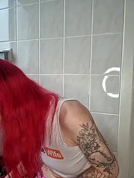 SkinnyGinny online show from 11/10/25, 09:08