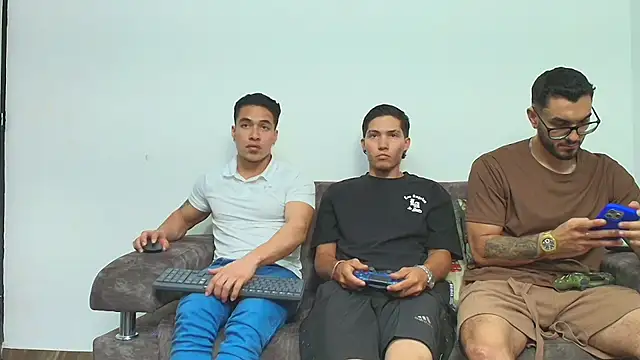 thebadboys05 online show from 12/02/25, 03:01