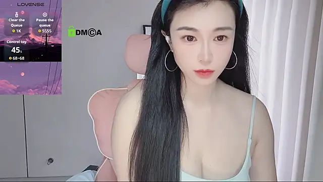 Snapshot of YunShan-33 chatting on 04/26/26, 12:14 YunShan-33 online show from 04/26/26, 12:14
