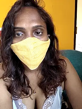 Queen-dhivya online show from 04/20/26, 03:42