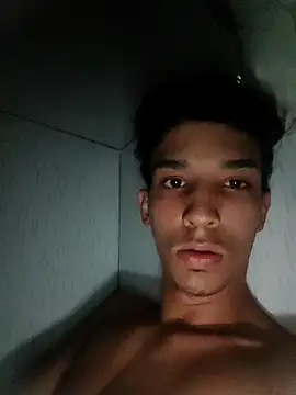 Snapshot of sougostoso18 chatting on 10/31/25, 09:32 sougostoso18 online show from 10/31/25, 09:32