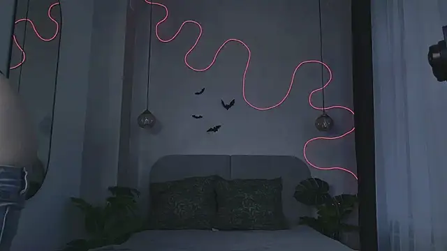 Snapshot of xomiaa chatting on 11/07/25, 06:46 xomiaa online show from 11/07/25, 06:46