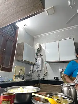 Snapshot of Hot-Sana2 chatting on 10/31/25, 01:45 Hot-Sana2 online show from 10/31/25, 01:45