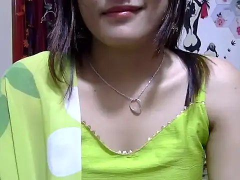 Snapshot of maira_33 chatting on 07/18/26, 02:10 maira 33 online show from 07/18/26, 02:10