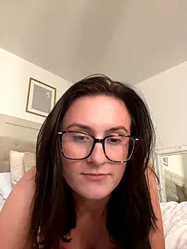 EmLovesxx online show from 11/04/25, 05:56