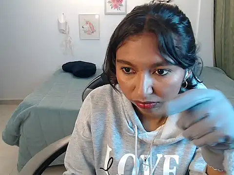 Samanta 777 online show from 03/17/26, 08:56