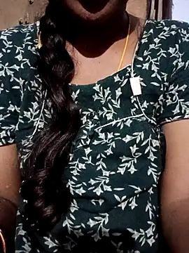 Snapshot of Sana-telugu1 chatting on 11/18/25, 11:25 Sana-telugu1 online show from 11/18/25, 11:25