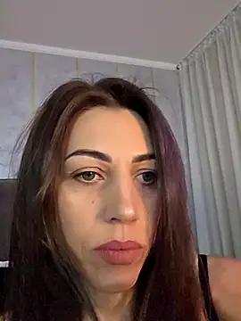 Snapshot of QueenofDestruction chatting on 11/01/25, 11:12 QueenofDestruction online show from 11/01/25, 11:12