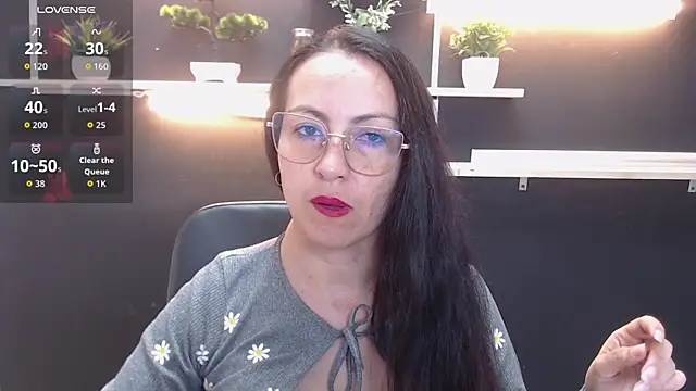 Lauryn Jones online show from 04/07/26, 04:51