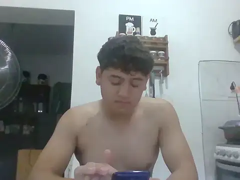 Myboy0020 online show from 12/21/25, 05:42