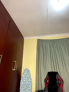 MiyaXo2 online show from 12/19/25, 08:38