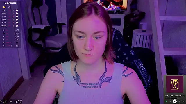 RetroMarie online show from 11/12/25, 01:39