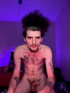 Snapshot of tgetnasty chatting on 11/12/25, 11:32 tgetnasty online show from 11/12/25, 11:32