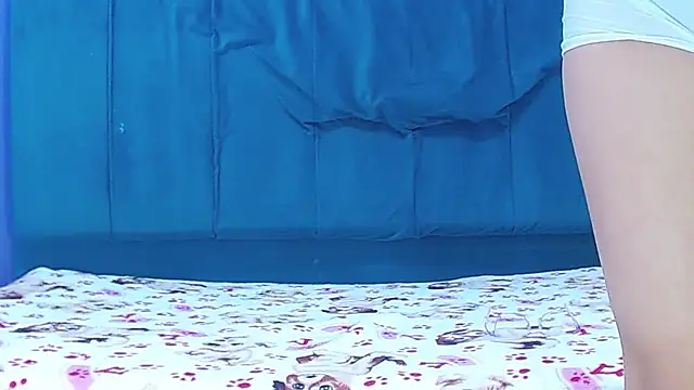 aperlacandycm01 online show from 11/11/25, 03:50