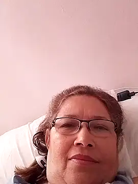 Snapshot of Cessi50 chatting on 07/14/26, 12:44 Cessi50 online show from 07/14/26, 12:44