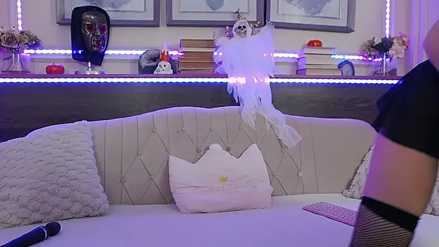 GracieCute online show from 10/23/25, 03:17