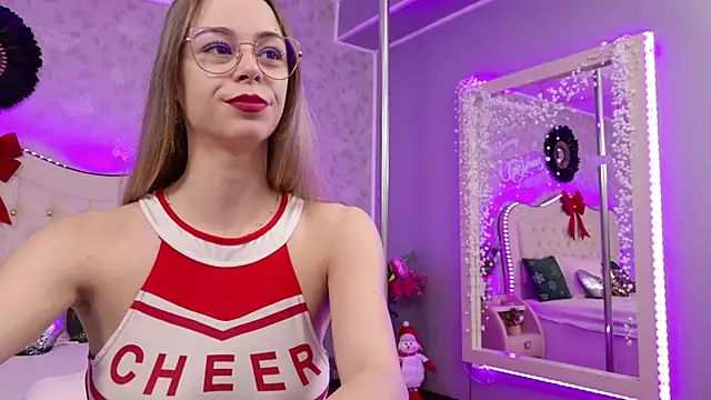 GracieCute online show from 12/20/25, 04:19