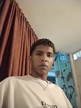 Snapshot of Mack_tom chatting on 07/21/26, 04:26 Mack tom online show from 07/21/26, 04:26