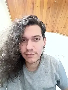 Snapshot of OnixAgata0 chatting on 01/17/26, 03:11 OnixAgata0 online show from 01/17/26, 03:11