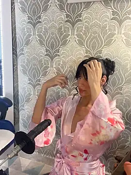 Snapshot of _Kylei_7 chatting on 11/02/25, 02:36 Kylei 7 online show from 11/02/25, 02:36