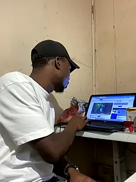 Snapshot of Ndodemnyama@xh chatting on 11/03/25, 05:52 Ndodemnyamaxh online show from 11/03/25, 05:52