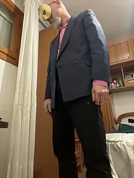 Snapshot of men1967 chatting on 02/16/26, 11:23 men1967 online show from 02/16/26, 11:23