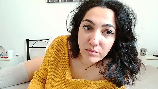 CharmingPearl online show from 02/16/26, 07:26