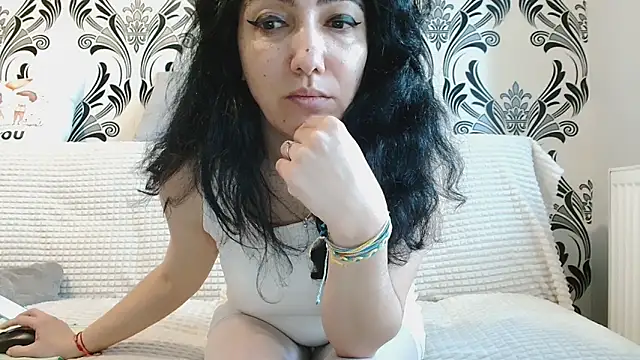 CharmingPearl online show from 03/23/26, 07:56