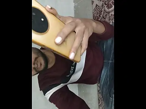 baby Cpl21 online show from 11/17/25, 04:35