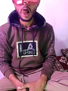 baby Cpl21 online show from 12/19/25, 11:06