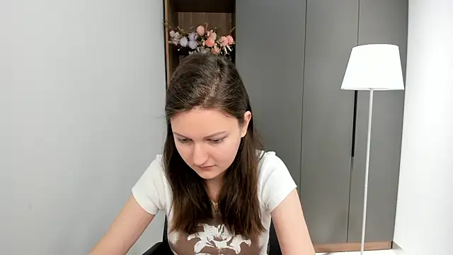 Snapshot of TulaLatigo chatting on 11/08/25, 06:02 TulaLatigo online show from 11/08/25, 06:02