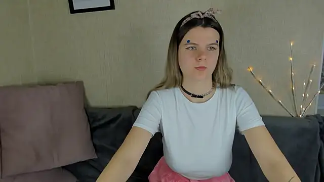 Zorianaa online show from 11/22/25, 09:25