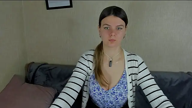 Zorianaa online show from 12/22/25, 09:12