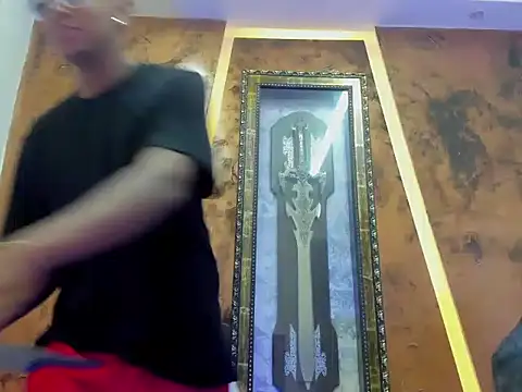 Snapshot of the_hot_boy0 chatting on 11/12/25, 12:27 the hot boy0 online show from 11/12/25, 12:27