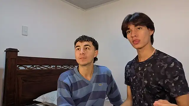 Snapshot of Raven_Eclipse chatting on 11/04/25, 04:39 Raven Eclipse online show from 11/04/25, 04:39